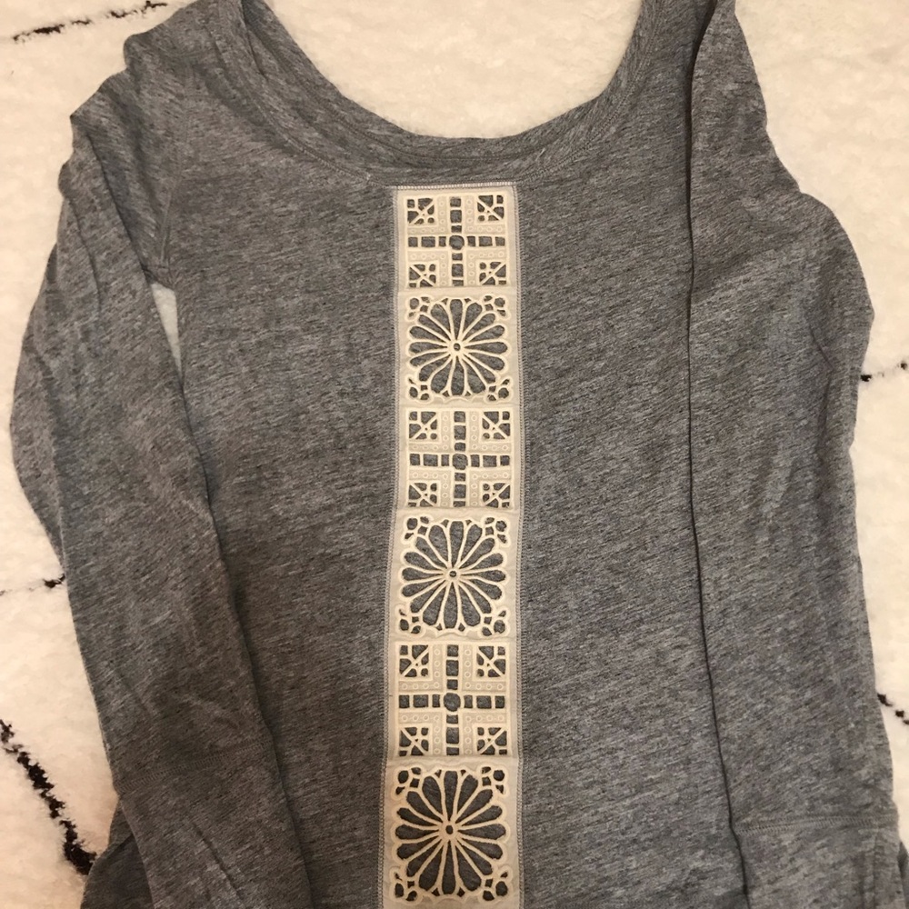 Saturday/Sunday long sleeve tee. Size Small
